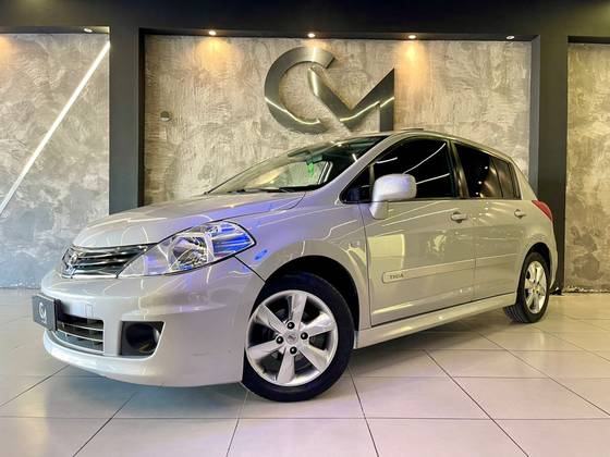 NISSAN TIIDA 1.8 SL 16V FLEX 4P AUTOMÁTICO NISSAN TIIDA 1.8 SL 16V FLEX 4P AUTOMÁTICO